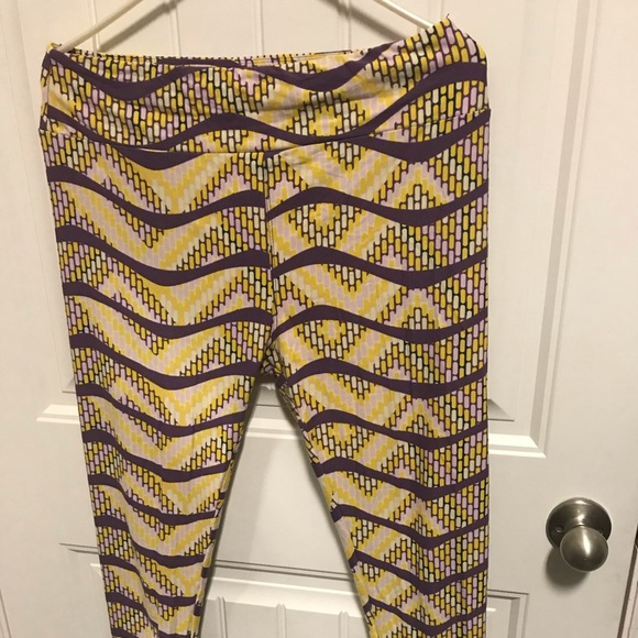 LuLaRoe Leggings - Picture 2 of 3